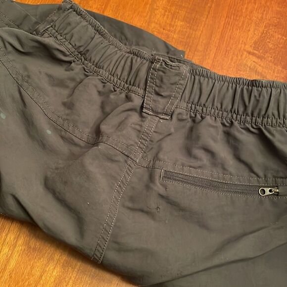 The North Face Belted Cargo Shorts - Small - Picture 12 of 13